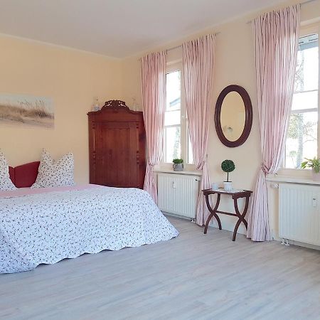 Ferienwohnungen Im Haus Boree Prerow Exterior foto